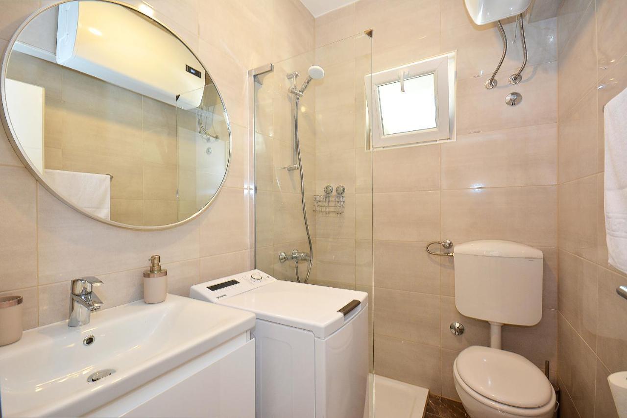 Apartment 'Mimo' In Milna - Hvar Exteriör bild